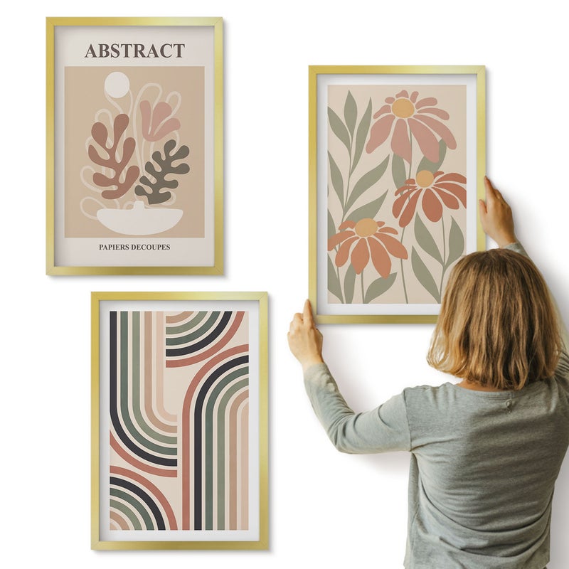 Galeria ścienna 3-częściowy komplet obrazów w złotych ramach - Abstrakcyjne rośliny i wzory w pastelowych kolorach - ArtPrintCave