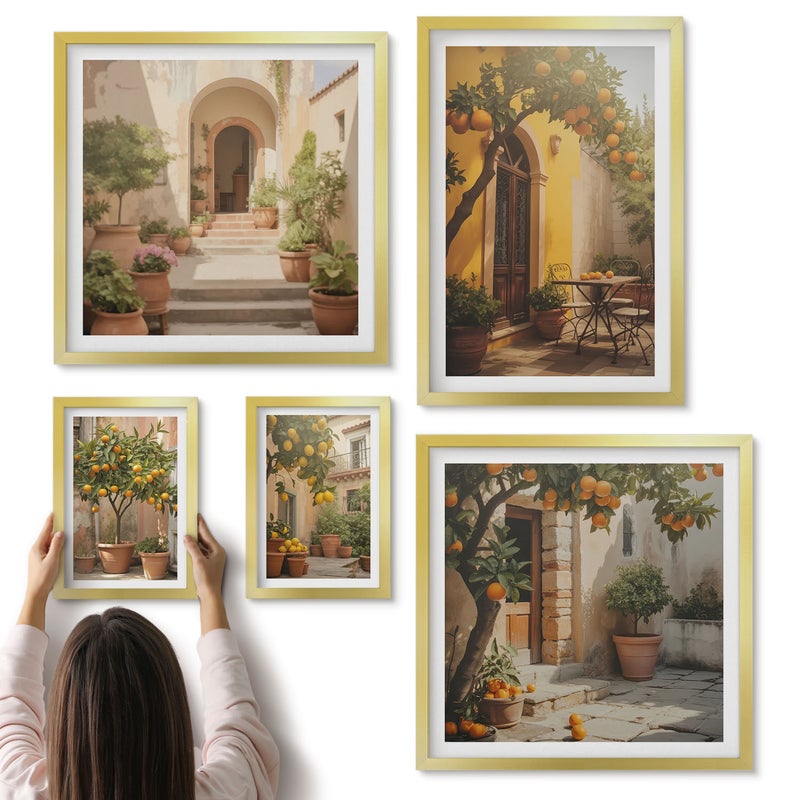 Galeria ścienna 5-częściowy komplet obrazów w złotych ramach - Urokliwe uliczki wśród pomarańczowych drzew - ArtPrintCave