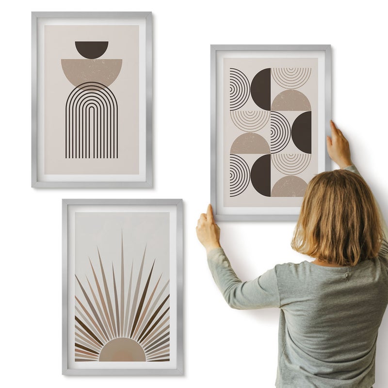 Galeria ścienna 3-częściowy komplet obrazów w srebrnych ramach - Abstrakcyjne kształty w odcieniach beżu i brązu - ArtPrintCave