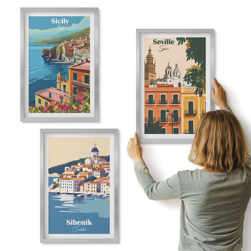 Galeria ścienna 3-częściowy komplet obrazów w srebrnych ramach - Krajobrazy miast europejskich z kolorowymi budynkami - ArtPrintCave