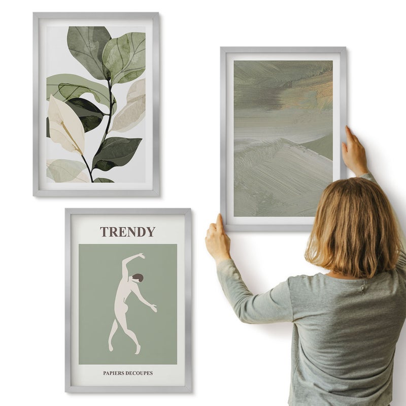 Galeria ścienna 3-częściowy komplet obrazów w srebrnych ramach - Roślinne wzory z sylwetką i abstrakcyjnymi formami - ArtPrintCave