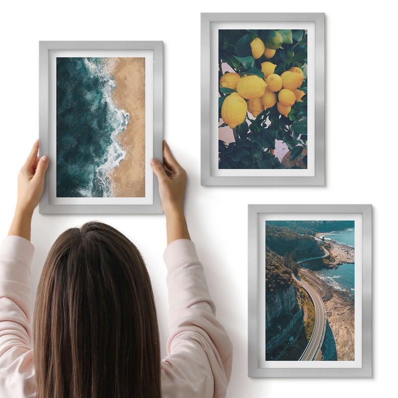 Galeria ścienna 3-częściowy komplet obrazów w srebrnych ramach - Morze plaża cytryny krajobraz górski droga nadmorska - ArtPrintCave
