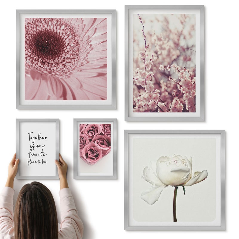 Galeria ścienna 5-częściowy komplet obrazów w srebrnych ramach - Kwiatowe inspiracje romantyczne akcenty do wnętrz - ArtPrintCave