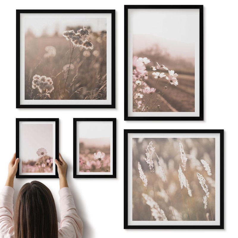 Galeria ścienna 5-częściowy komplet obrazów w czarnych ramach - Kwiatowe motywy w delikatnych odcieniach natury - ArtPrintCave