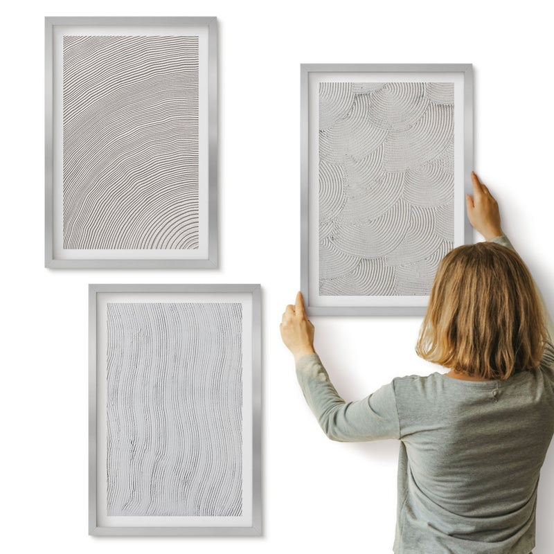 Galeria ścienna 3-częściowy komplet obrazów w srebrnych ramach - Wzory na piasku linearne struktury geometryczne - ArtPrintCave