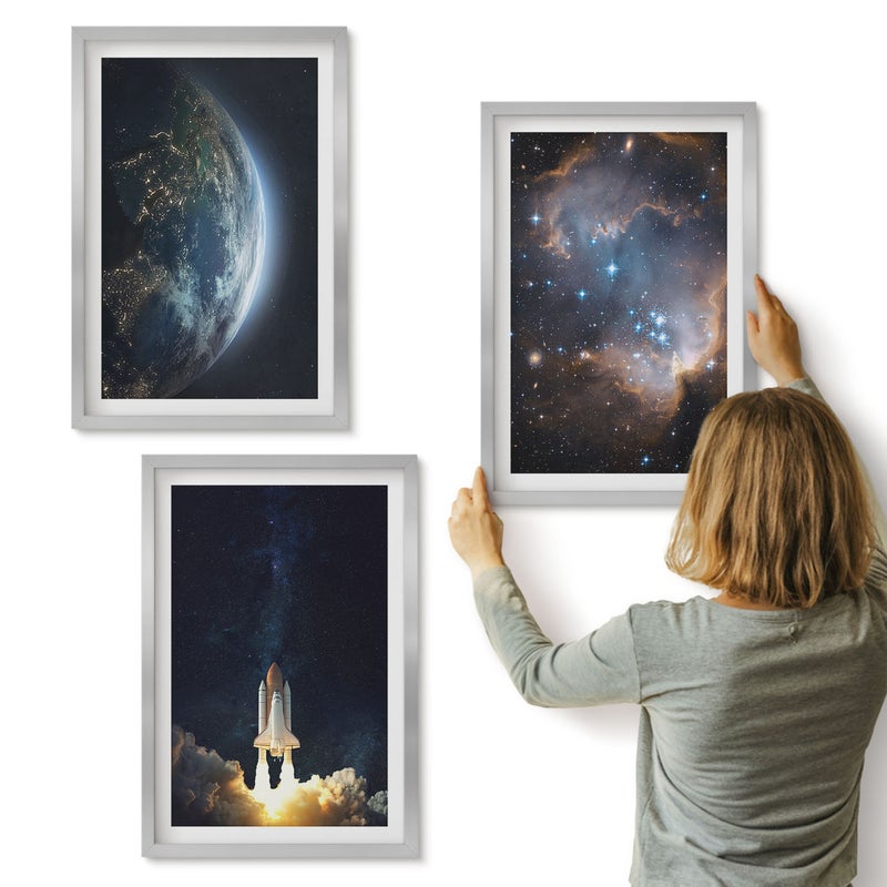 Galeria ścienna 3-częściowy komplet obrazów w srebrnych ramach - Kosmos Ziemia rakieta galaktyka niebo gwiazdy - ArtPrintCave