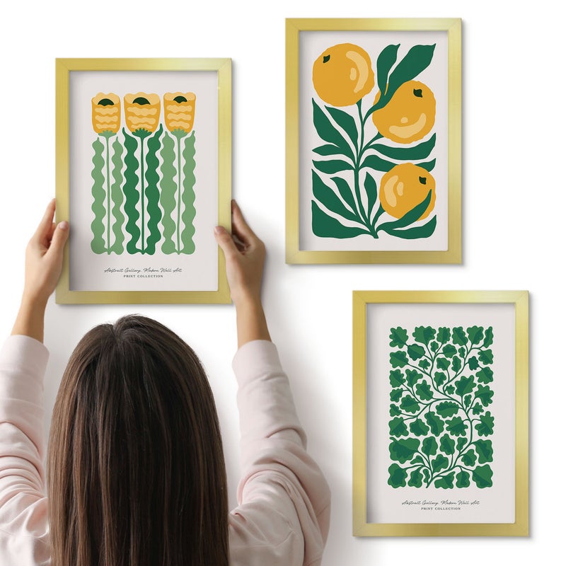 Galeria ścienna 3-częściowy komplet obrazów w złotych ramach - Roślinne wzory z kwiatami i liśćmi postery - ArtPrintCave