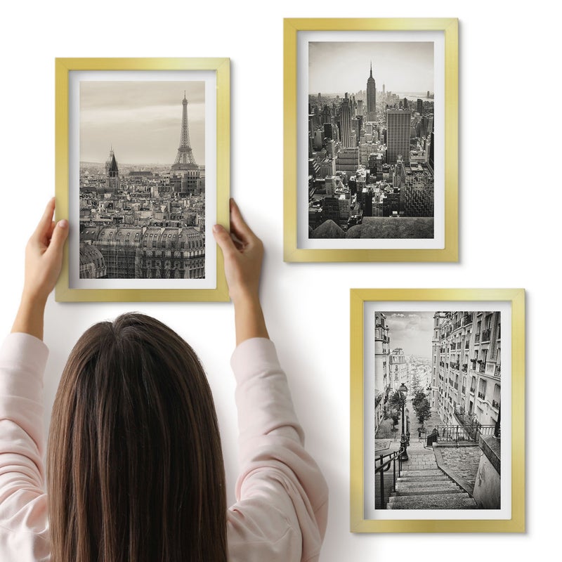 Galeria ścienna 3-częściowy komplet obrazów w złotych ramach - Widoki miast Paryż Nowy Jork i urokliwe schody - ArtPrintCave