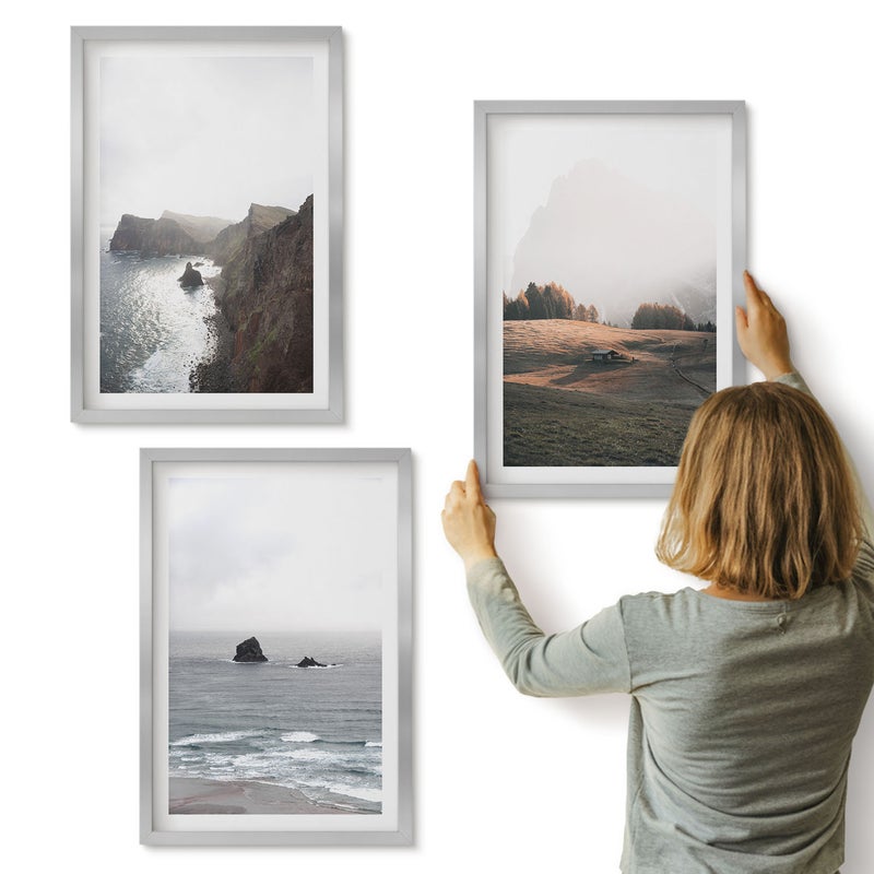 Galeria ścienna 3-częściowy komplet obrazów w srebrnych ramach - Krajobrazy górskie i morskie z chmurami i lasami - ArtPrintCave