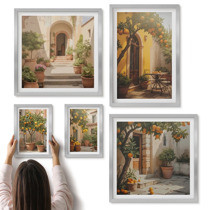 Galeria ścienna 5-częściowy komplet obrazów w srebrnych ramach - Urokliwe uliczki wśród pomarańczowych drzew - ArtPrintCave