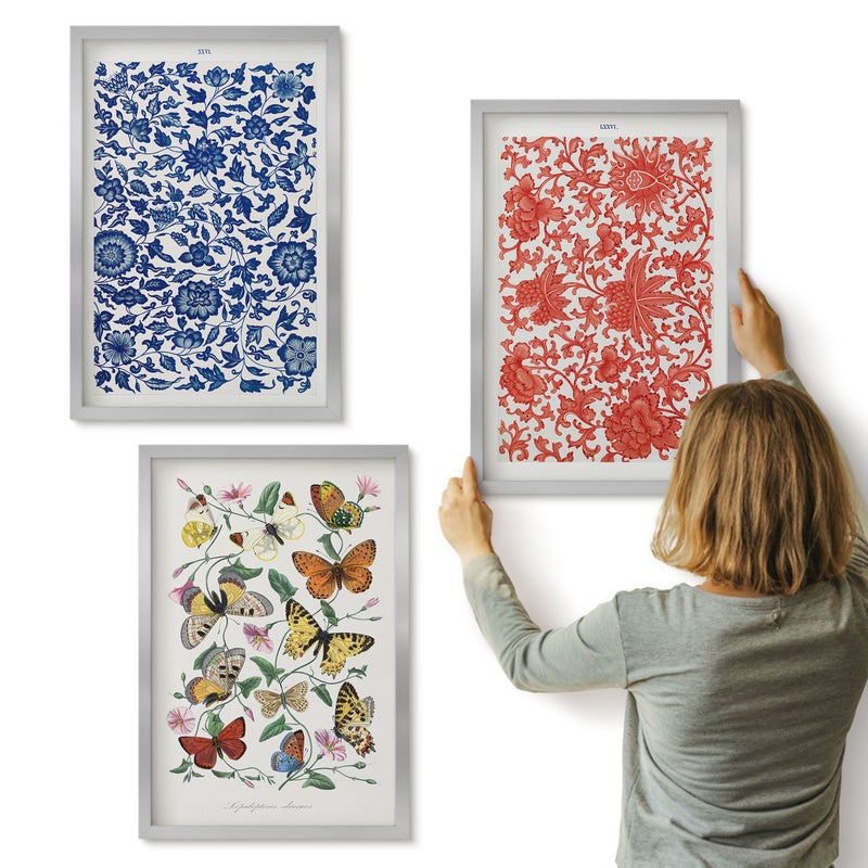 Galeria ścienna 3-częściowy komplet obrazów w srebrnych ramach - Vintage kwiaty motyle i ornamenty postery - ArtPrintCave