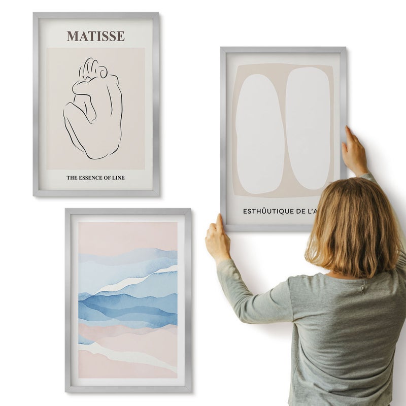 Galeria ścienna 3-częściowy komplet obrazów w srebrnych ramach - Abstrakcyjne formy i delikatne kolory Matisse - ArtPrintCave