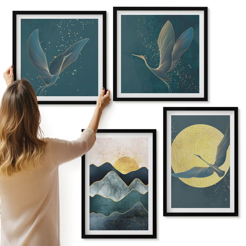 Galeria ścienna 4-częściowy komplet obrazów w czarnych ramach - Ptaki żurawie w locie księżyc gwiazdy i pejzaż górski - ArtPrintCave