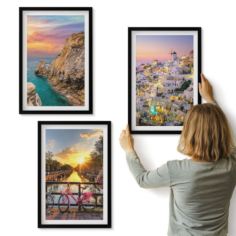 Galeria ścienna 3-częściowy komplet obrazów w czarnych ramach - Widoki nadmorskie z zachodem słońca i miastem - ArtPrintCave