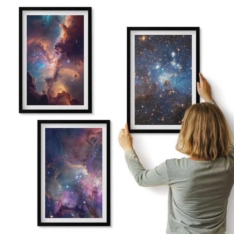 Galeria ścienna 3-częściowy komplet obrazów w czarnych ramach - Kosmiczne pejzaże z gwiazdami i mgławicami - ArtPrintCave