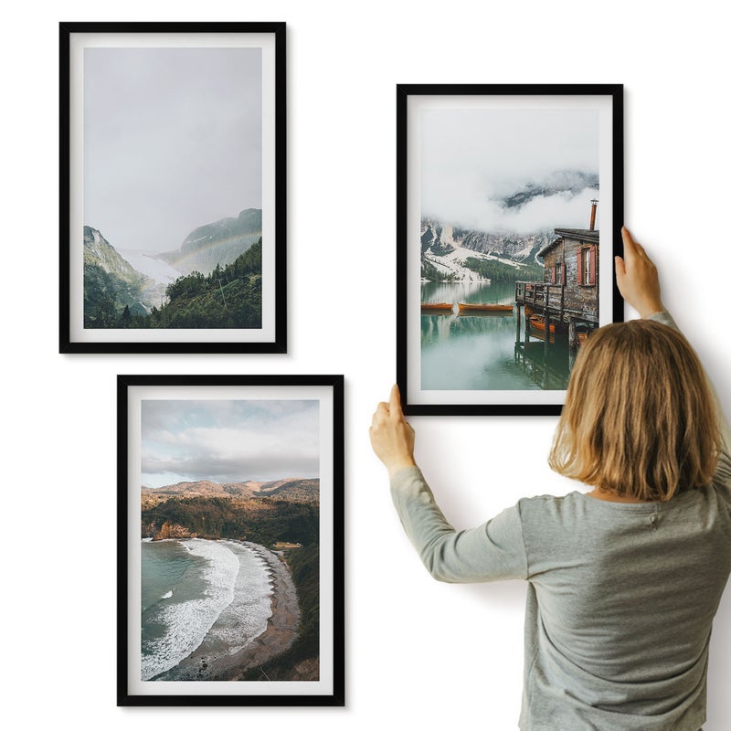 Galeria ścienna 3-częściowy komplet obrazów w czarnych ramach - Widoki gór i plaży z chmurami i wodą - ArtPrintCave
