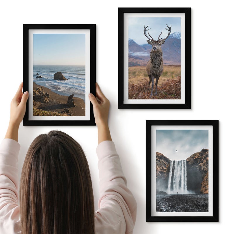 Galeria ścienna 3-częściowy komplet obrazów w czarnych ramach - Krajobrazy górskie z wodospadem jeleniem i plażą - ArtPrintCave