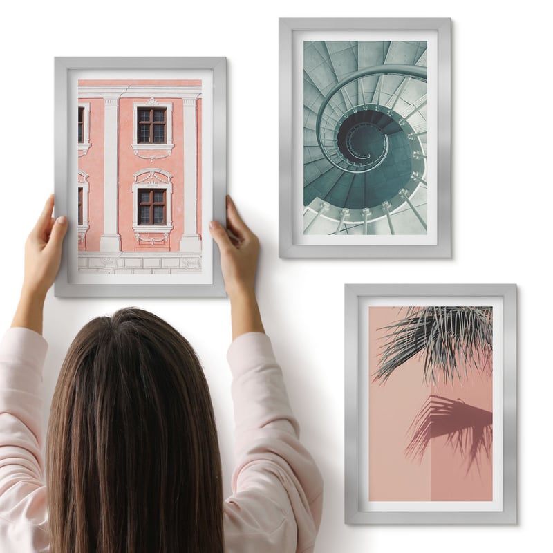 Galeria ścienna 3-częściowy komplet obrazów w srebrnych ramach - Architektura w pastelowych odcieniach i wzory spiralne - ArtPrintCave