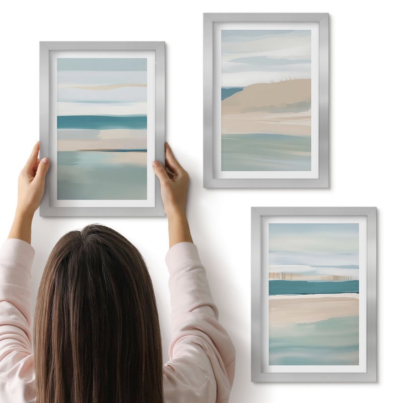 Galeria ścienna 3-częściowy komplet obrazów w srebrnych ramach - Abstrakcyjne pejzaże w odcieniach niebieskiego i beżu - ArtPrintCave