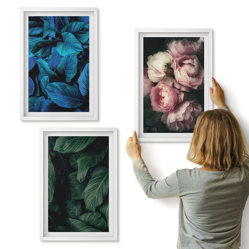 Galeria ścienna 3-częściowy komplet obrazów w białych ramach - Liście i kwiaty w różnych kolorach - ArtPrintCave