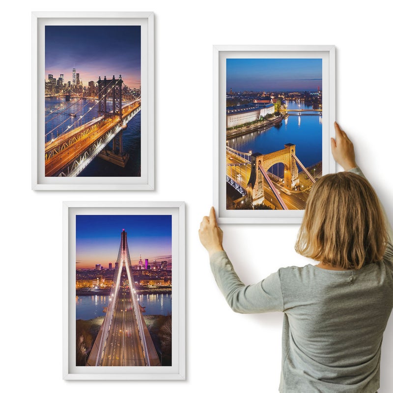 Galeria ścienna 3-częściowy komplet obrazów w białych ramach - Widoki miast nocą z mostami i rzekami - ArtPrintCave