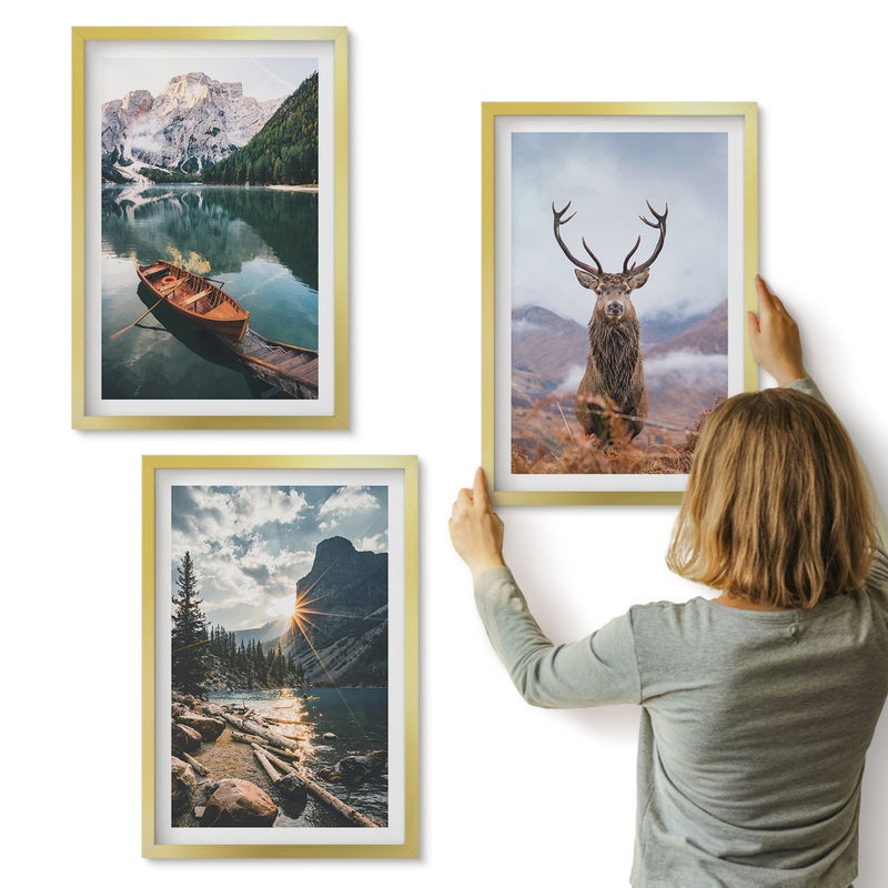 Galeria ścienna 3-częściowy komplet obrazów w złotych ramach - Górskie jezioro łódź zachód słońca jeleń w naturze - ArtPrintCave