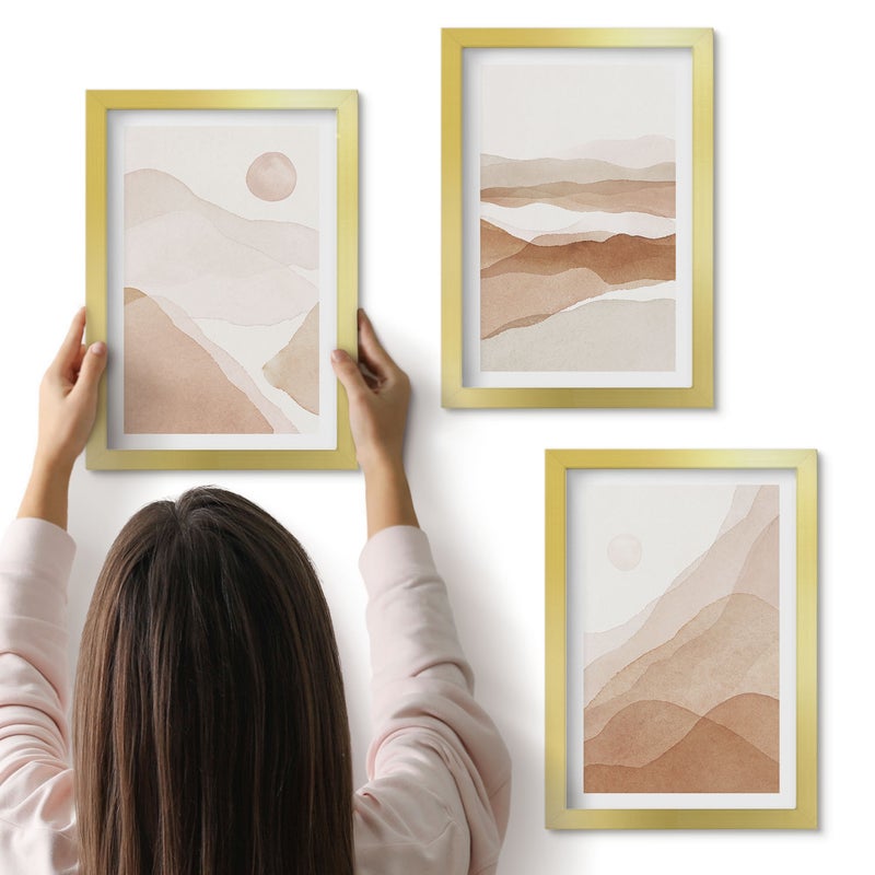 Galeria ścienna 3-częściowy komplet obrazów w złotych ramach - Abstrakcyjne pejzaże w odcieniach brązu i beżu - ArtPrintCave