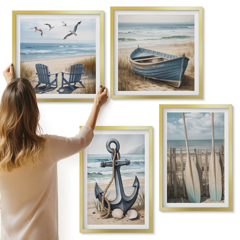 Galeria ścienna 4-częściowy komplet obrazów w złotych ramach - Kotwica łódka i wiosła na plaży z morzem - ArtPrintCave