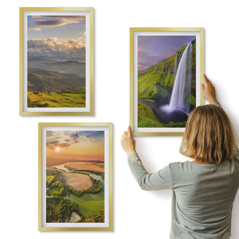 Galeria ścienna 3-częściowy komplet obrazów w złotych ramach - Widoki górskie rzeki i wodospadu w naturze - ArtPrintCave