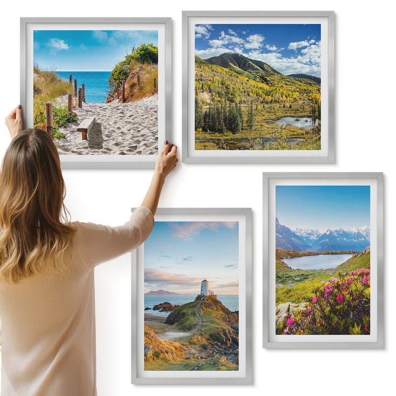 Galeria ścienna 4-częściowy komplet obrazów w srebrnych ramach - Widok plaży latarni morskiej gór i łąk kwiatów - ArtPrintCave