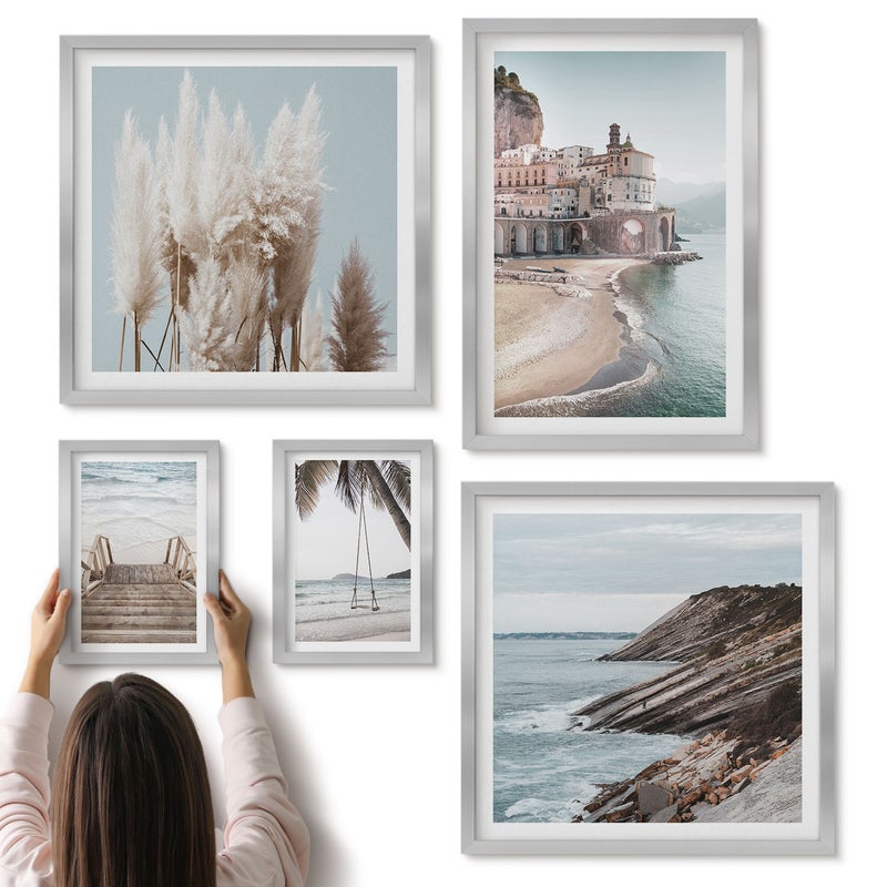Galeria ścienna 5-częściowy komplet obrazów w srebrnych ramach - Stylowe widoki nadmorskie z plażami i architekturą - ArtPrintCave