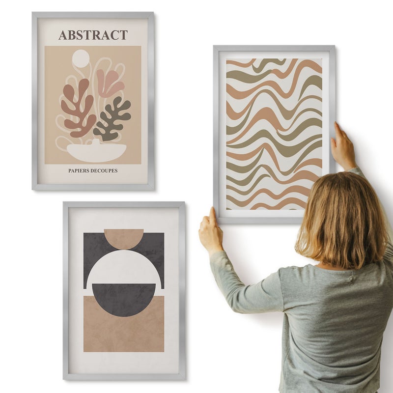 Galeria ścienna 3-częściowy komplet obrazów w srebrnych ramach - Abstrakcyjne kształty i wzory w stonowanej kolorystyce - ArtPrintCave