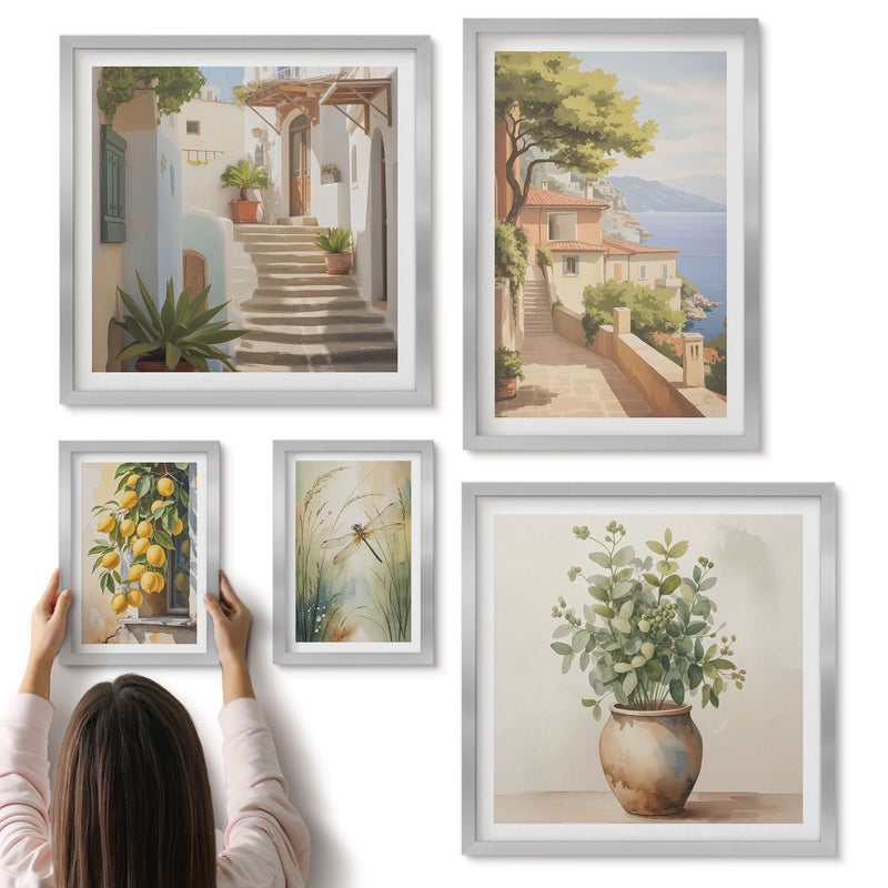 Galeria ścienna 5-częściowy komplet obrazów w srebrnych ramach - Stylowe widoki na nadmorskie miasteczka i roślinność - ArtPrintCave