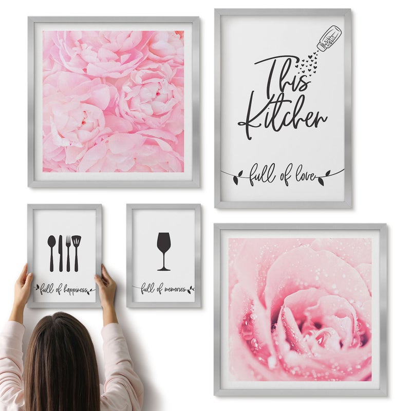 Galeria ścienna 5-częściowy komplet obrazów w srebrnych ramach - Kuchenne inspiracje z różami i akcesoriami kulinarnymi - ArtPrintCave