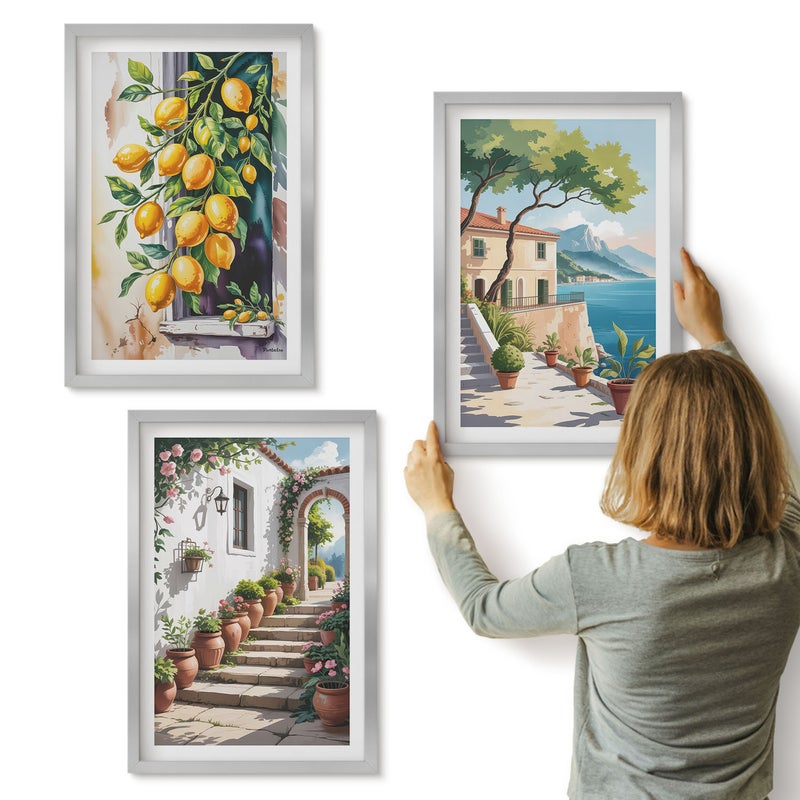 Galeria ścienna 3-częściowy komplet obrazów w srebrnych ramach - Cytryny na tle kwiatów i widoki nadmorskie - ArtPrintCave
