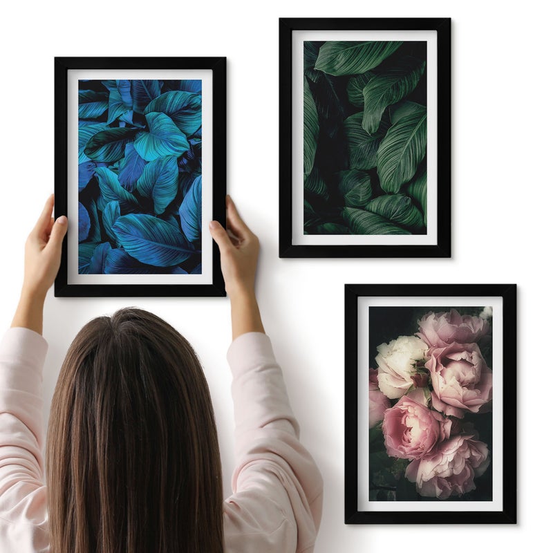 Galeria ścienna 3-częściowy komplet obrazów w czarnych ramach - Liście i kwiaty w różnych kolorach - ArtPrintCave
