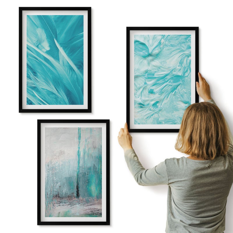 Galeria ścienna 3-częściowy komplet obrazów w czarnych ramach - Odcienie błękitu w delikatnych wzorach abstrakcyjnych - ArtPrintCave
