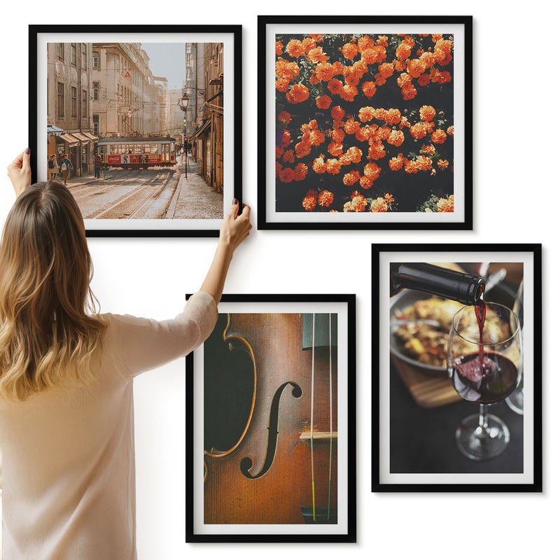 Galeria ścienna 4-częściowy komplet obrazów w czarnych ramach - Vintage romantyczne kwiaty uliczka wino i skrzypce - ArtPrintCave