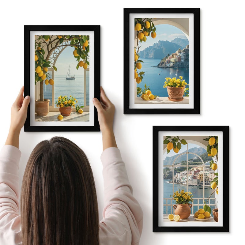 Galeria ścienna 3-częściowy komplet obrazów w czarnych ramach - Morze miasteczko cytryny i kwiaty w doniczkach - ArtPrintCave