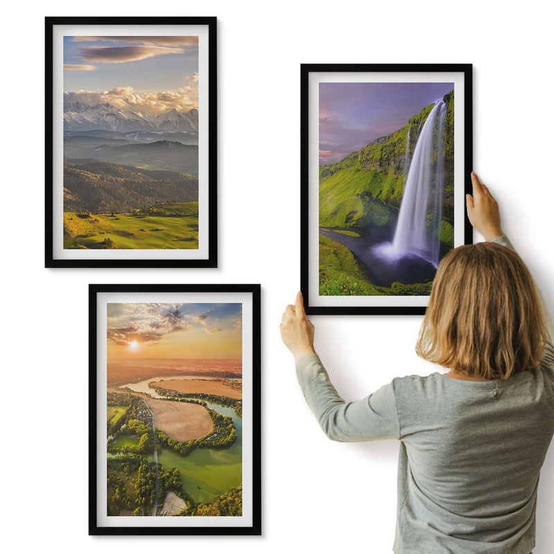 Galeria ścienna 3-częściowy komplet obrazów w czarnych ramach - Widoki górskie rzeki i wodospadu w naturze - ArtPrintCave
