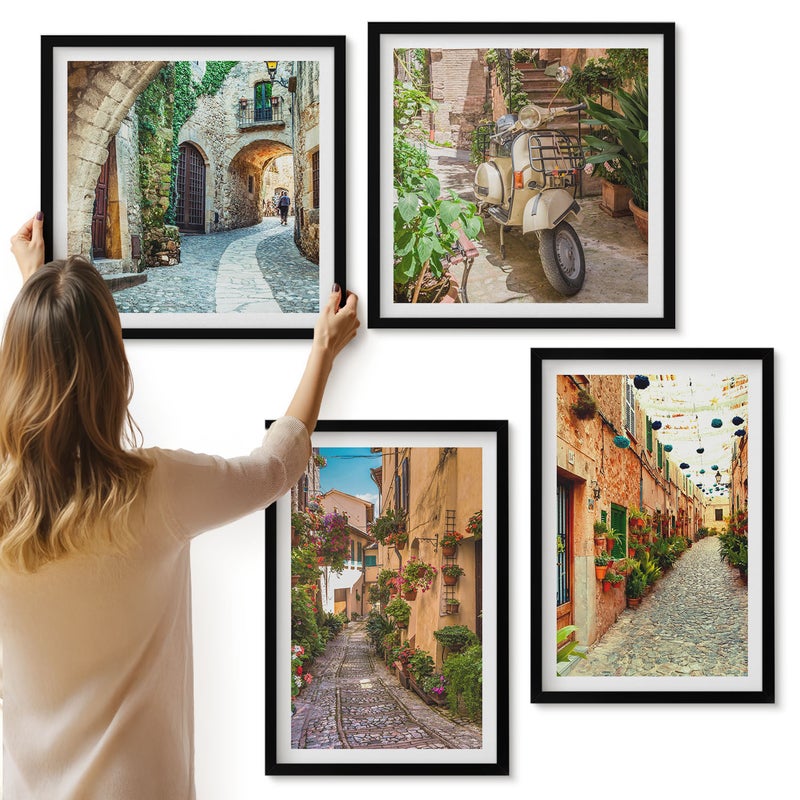 Galeria ścienna 4-częściowy komplet obrazów w czarnych ramach - Urokliwe uliczki z kwiatami we włoskim klimacie - ArtPrintCave