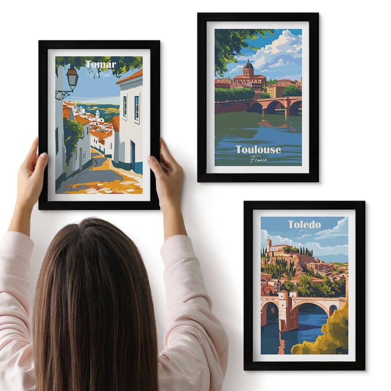 Galeria ścienna 3-częściowy komplet obrazów w czarnych ramach - Grafiki znanych miast w stylu retro - ArtPrintCave