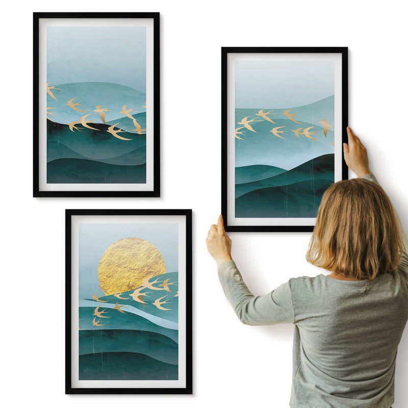 Galeria ścienna 3-częściowy komplet obrazów w czarnych ramach - Abstrakcyjne pejzaże fal słońca i lecących ptaków - ArtPrintCave