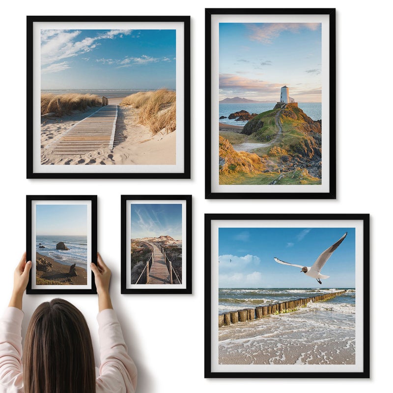 Galeria ścienna 5-częściowy komplet obrazów w czarnych ramach - Nadmorskie widoki z latarniami i plażami w tle - ArtPrintCave