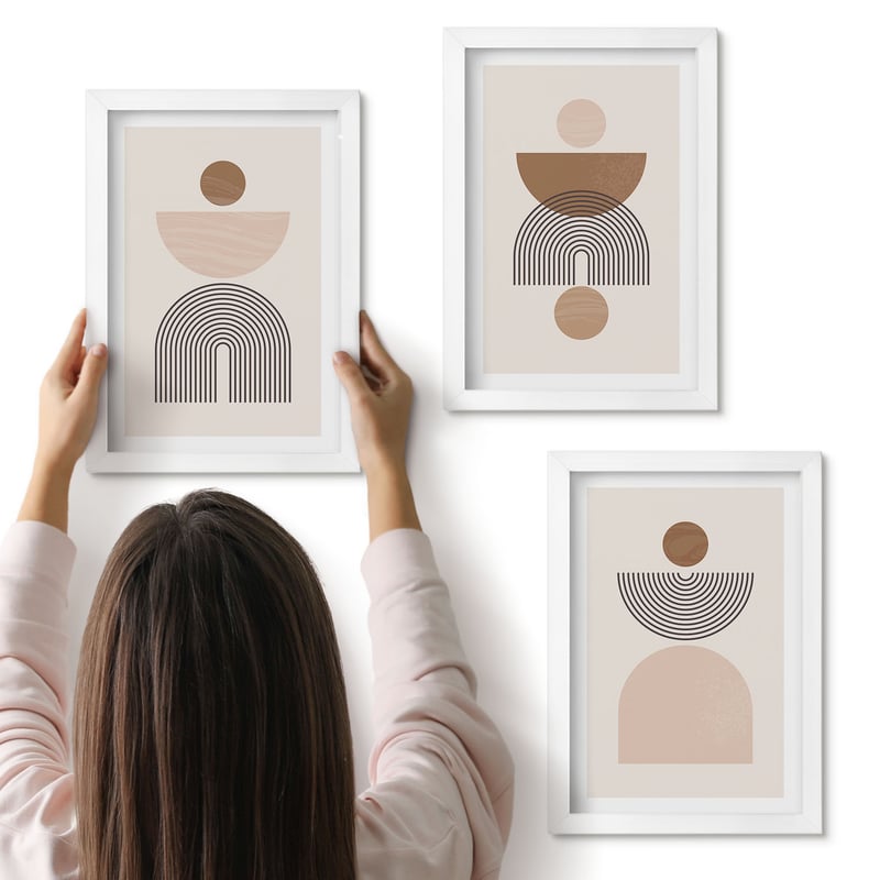 Galeria ścienna 3-częściowy komplet obrazów w białych ramach - Abstrakcyjne kształty w odcieniach brązu i beżu - ArtPrintCave