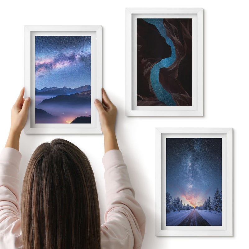 Galeria ścienna 3-częściowy komplet obrazów w białych ramach - Nocne niebo góry wąwóz i zimowy krajobraz - ArtPrintCave