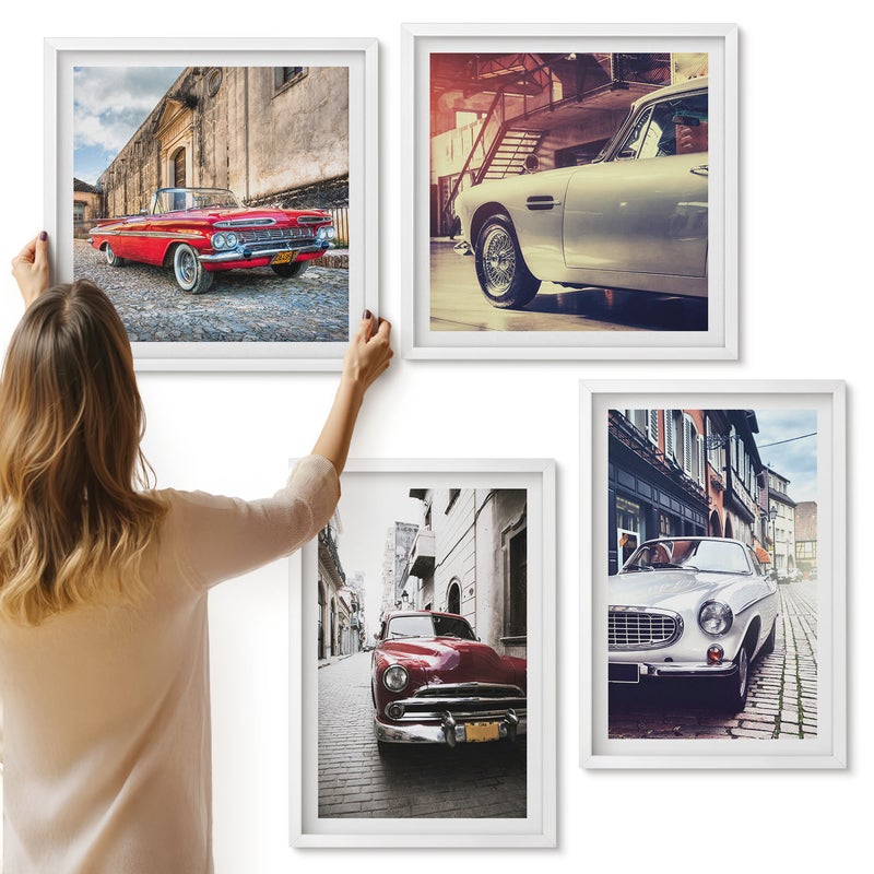 Galeria ścienna 4-częściowy komplet obrazów w białych ramach - Klasyczne samochody na ulicach miast w różnych kolorach - ArtPrintCave