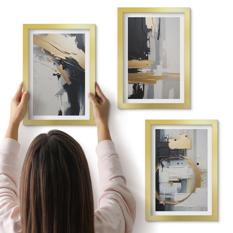 Galeria ścienna 3-częściowy komplet obrazów w złotych ramach - Abstrakcyjne kompozycje malarskie w czerni i bieli - ArtPrintCave