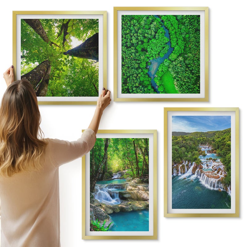 Galeria ścienna 4-częściowy komplet obrazów w złotych ramach - Wodospady w zielonym lesie z krystalicznie czystą wodą - ArtPrintCave