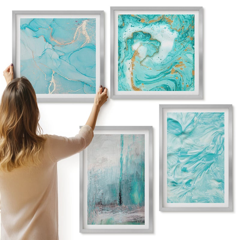 Galeria ścienna 4-częściowy komplet obrazów w srebrnych ramach - Odcienie błękitu w delikatnych wzorach abstrakcyjnych - ArtPrintCave